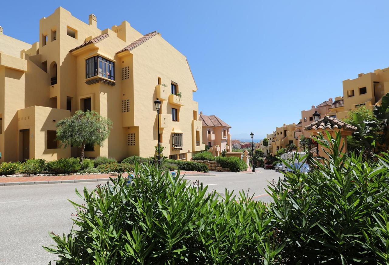 Duquesa Village Apartment - 2 Bed/2 Bath Apartment With Panoramic Sea Views Manilva Exterior foto