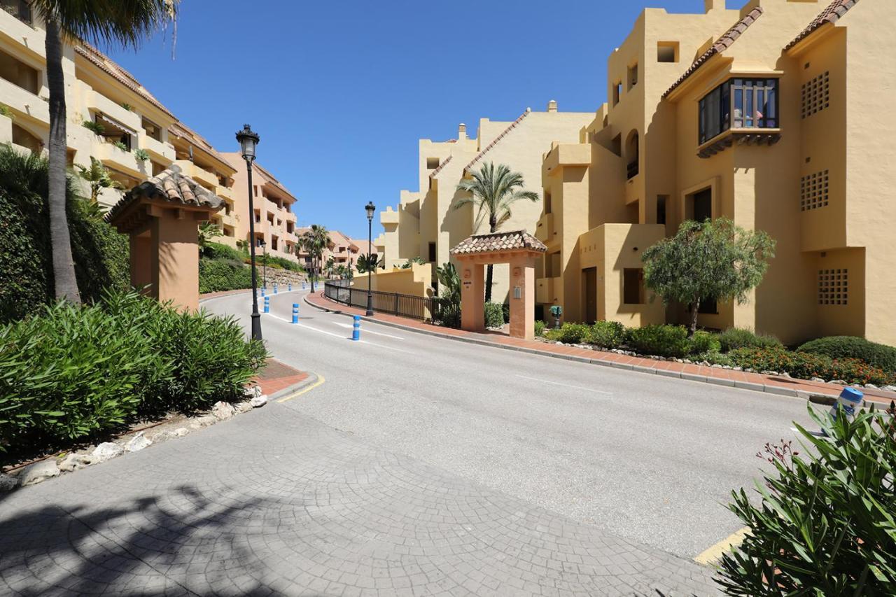 Duquesa Village Apartment - 2 Bed/2 Bath Apartment With Panoramic Sea Views Manilva Exterior foto