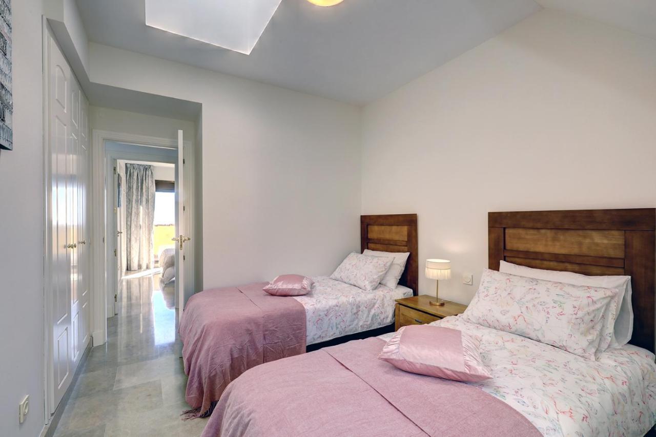 Duquesa Village Apartment - 2 Bed/2 Bath Apartment With Panoramic Sea Views Manilva Exterior foto